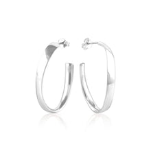 E-1521 Oval Wave Hoop Post Earrings | Teeda